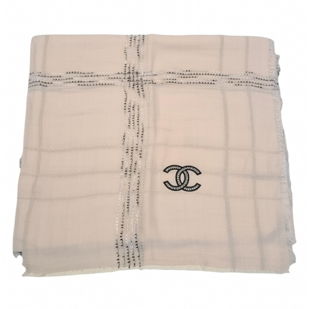 ✨ Gray & Black Cashmere Chanel Scarf ✨ - Picture 3 of 6